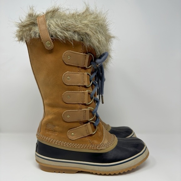 Sorel Joan of Arctic Boots - Picture 1 of 9